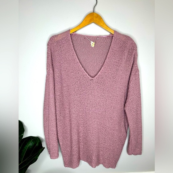 Urban Outfitters Sweaters - Urban Outfitters Mauve Slouchy Sweater